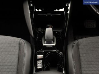 PEUGEOT E-2008 50kWh Allure SUV 5dr Electric Auto (136 ps)