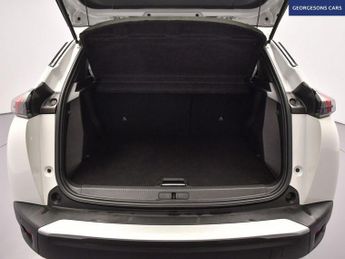 PEUGEOT E-2008 50kWh Allure SUV 5dr Electric Auto (136 ps)