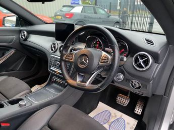 MERCEDES-BENZ CLA 2.1 CLA220d AMG Line Coupe 4dr Diesel 7G-DCT Euro 6 (s/s) (177 p