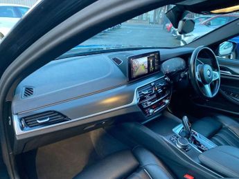 BMW 5 SERIES 2.0 520d MHT M Sport Saloon 4dr Diesel Hybrid Steptronic Euro 6 