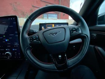 FORD MUSTANG MACH-E Extended Range 91kWh SUV 5dr Electric Automatic AWD (351 ps)