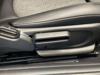 MINI Electric Hatch Cooper SE 32.6kWh Level 2 Hatchback 3dr Electric Auto (184 ps)