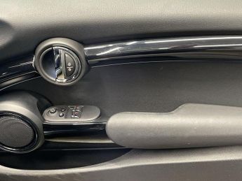 MINI Electric Hatch Cooper SE 32.6kWh Level 2 Hatchback 3dr Electric Auto (184 ps)