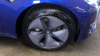 TESLA Model 3 (Dual Motor) Long Range Saloon 4dr Electric Auto 4WDE (346 ps)