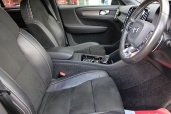 VOLVO XC40 2.0 T5 R-Design SUV 5dr Petrol Auto AWD Euro 6 (s/s) (247 ps)
