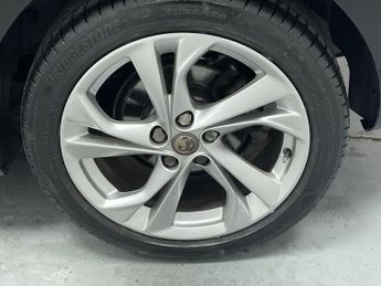 VAUXHALL ASTRA 1.5 Turbo D SRi Nav Hatchback 5dr Diesel Manual Euro 6 (s/s) (10