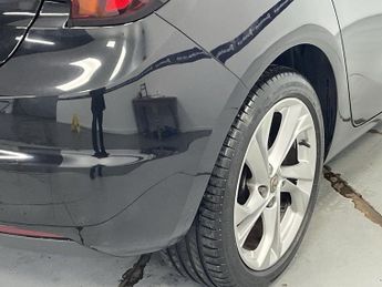 VAUXHALL ASTRA 1.5 Turbo D SRi Nav Hatchback 5dr Diesel Manual Euro 6 (s/s) (10