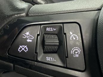 VAUXHALL ASTRA 1.5 Turbo D SRi Nav Hatchback 5dr Diesel Manual Euro 6 (s/s) (10