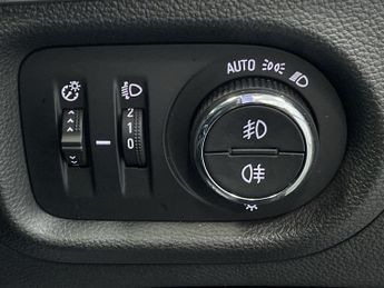 VAUXHALL ASTRA 1.5 Turbo D SRi Nav Hatchback 5dr Diesel Manual Euro 6 (s/s) (10