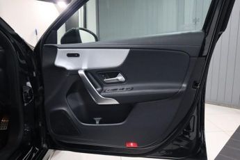 MERCEDES-BENZ A-CLASS 2.0 A35 AMG (Premium) Hatchback 5dr Petrol SpdS DCT 4MATIC Euro 