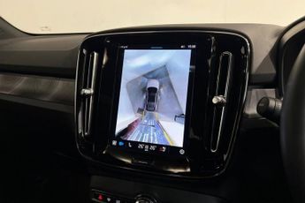 VOLVO C40 Twin Recharge 82kWh Ultimate SUV 5dr Electric Auto AWD (408 ps) 