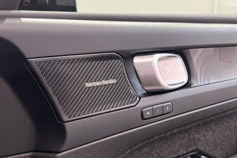 VOLVO C40 Twin Recharge 82kWh Ultimate SUV 5dr Electric Auto AWD (408 ps) 