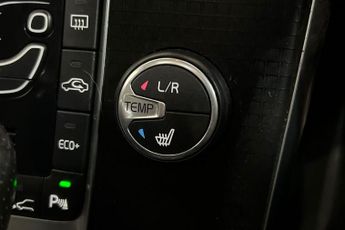 VOLVO V40 1.5 T2 R-Design Edition Hatchback 5dr Petrol Auto Euro 6 (s/s) (