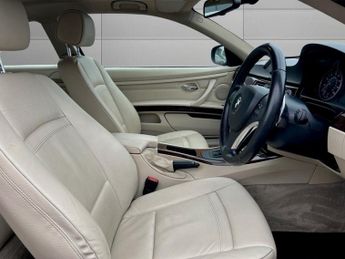 BMW 3 SERIES 3.0 325i SE Coupe 2dr Petrol Steptronic Euro 5 (218 ps)