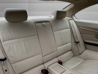 BMW 3 SERIES 3.0 325i SE Coupe 2dr Petrol Steptronic Euro 5 (218 ps)