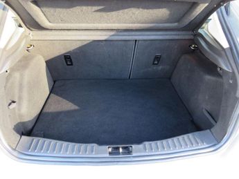 FORD FOCUS 1.6 Titanium Hatchback 5dr Petrol Powershift Euro 6 (125 ps)