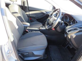 FORD FOCUS 1.6 Titanium Hatchback 5dr Petrol Powershift Euro 6 (125 ps)