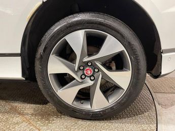 JAGUAR I-PACE 400 90kWh SE SUV 5dr Electric Auto 4WD (400 ps)