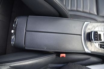 MERCEDES-BENZ GLC 2.1 GLC250d AMG Line (Premium Plus) SUV 5dr Diesel G-Tronic 4MAT