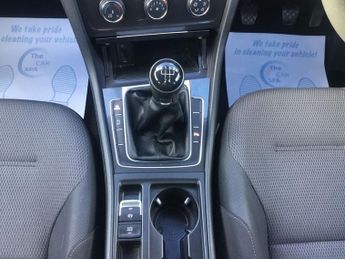 VOLKSWAGEN GOLF 1.6 TDI SE Hatchback 5dr Diesel Manual Euro 6 (s/s) (115 ps)