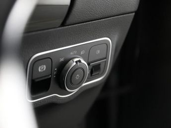 MERCEDES-BENZ GLA 1.3 GLA180 Sport (Executive) SUV 5dr Petrol 7G-DCT Euro 6 (s/s) 