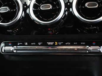 MERCEDES-BENZ GLA 1.3 GLA180 Sport (Executive) SUV 5dr Petrol 7G-DCT Euro 6 (s/s) 