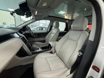 LAND ROVER DISCOVERY SPORT 2.0 TD4 HSE Black SUV 5dr Diesel Auto 4WD Euro 6 (s/s) (180 ps)