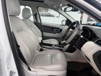 LAND ROVER DISCOVERY SPORT 2.0 TD4 HSE Black SUV 5dr Diesel Auto 4WD Euro 6 (s/s) (180 ps)