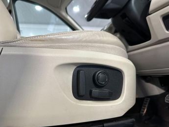 LAND ROVER DISCOVERY SPORT 2.0 TD4 HSE Luxury SUV 5dr Diesel Auto 4WD Euro 6 (s/s) (180 ps)