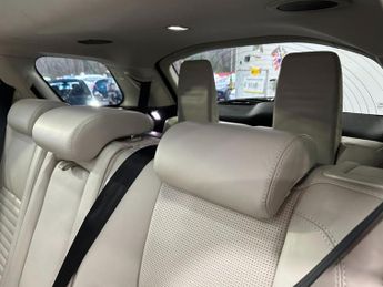 LAND ROVER DISCOVERY SPORT 2.0 TD4 HSE Luxury SUV 5dr Diesel Auto 4WD Euro 6 (s/s) (180 ps)