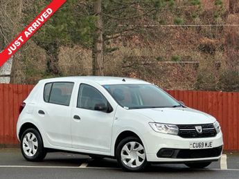 Dacia Sandero 0.9 TCe Essential Hatchback 5dr Petrol Manual Euro 6 (s/s) (90 p