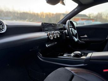 MERCEDES-BENZ A-CLASS 1.5 A180d AMG Line (Premium) Hatchback 5dr Diesel 7G-DCT Euro 6 