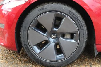 TESLA Model 3 (Dual Motor) Long Range Saloon 4dr Electric Auto 4WDE (346 ps)