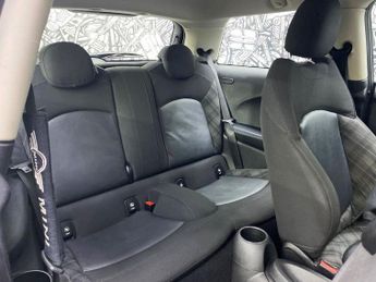 MINI HATCH 1.5 Cooper Hatchback 3dr Petrol Manual Euro 6 (s/s) (136 ps)