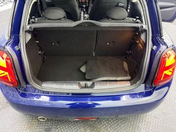 MINI HATCH 1.5 Cooper Hatchback 3dr Petrol Manual Euro 6 (s/s) (136 ps)