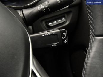 RENAULT ZOE R135 52kWh Iconic Hatchback 5dr Electric Auto (i) (134 bhp)