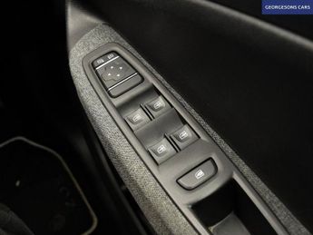 RENAULT ZOE R135 52kWh Iconic Hatchback 5dr Electric Auto (i) (134 bhp)