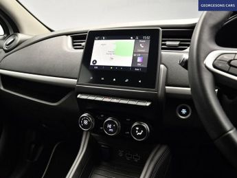 RENAULT ZOE R135 52kWh Iconic Hatchback 5dr Electric Auto (i) (134 bhp)
