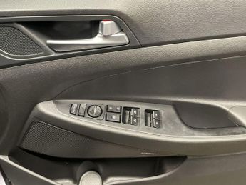 HYUNDAI TUCSON 1.6L 5d  AUTO  134 BHP