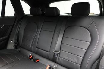 MERCEDES-BENZ GLC 2.1 GLC250d AMG Line (Premium) SUV 5dr Diesel G-Tronic+ 4MATIC E