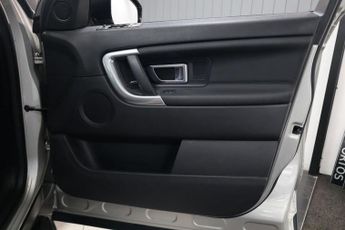 LAND ROVER DISCOVERY SPORT 2.0 TD4 HSE SUV 5dr Diesel Auto 4WD Euro 6 (s/s) (180 ps)