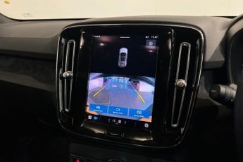 VOLVO C40 Recharge 69kWh Core SUV 5dr Electric Auto (231 ps) Fixed Panoram