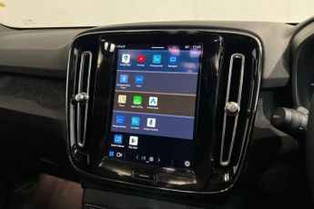 VOLVO C40 Recharge 69kWh Core SUV 5dr Electric Auto (231 ps) Fixed Panoram