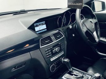 MERCEDES-BENZ C-CLASS 2.1 C220 CDI Executive SE Coupe 2dr Diesel G-Tronic+ Euro 5 (s/s