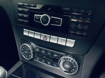 MERCEDES-BENZ C-CLASS 2.1 C220 CDI Executive SE Coupe 2dr Diesel G-Tronic+ Euro 5 (s/s