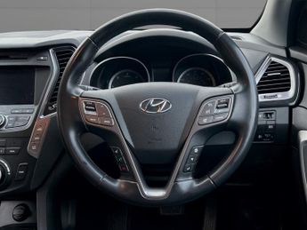 HYUNDAI SANTA FE 2.2 CRDi Premium SUV 5dr Diesel Auto 4WD Euro 5 (7 seat) (194 bh