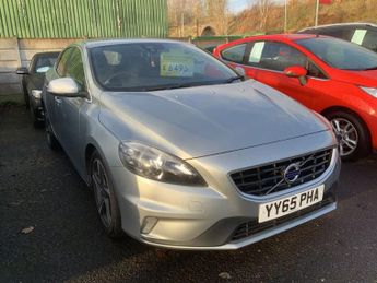 Volvo V40 2.0 D2 R-Design Hatchback 5dr Diesel Manual Euro 6 (s/s) (120 ps
