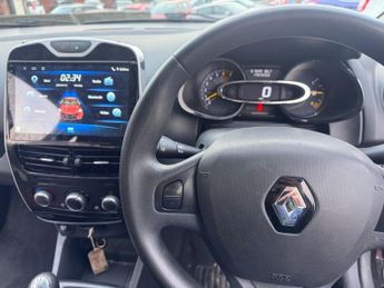 RENAULT CLIO 1.2 16V Expression Hatchback 5dr Petrol Manual Euro 5 (75 ps)