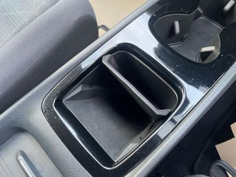 VOLKSWAGEN ID.3 Pro Performance 58kWh Life Hatchback 5dr Electric Auto (204 ps)