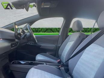 VOLKSWAGEN ID.3 Pro Performance 58kWh Life Hatchback 5dr Electric Auto (204 ps)